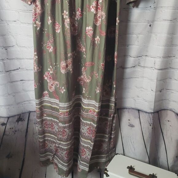 One World Dress - Picture 6 of 6